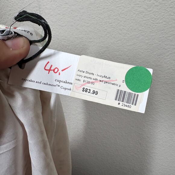 Cupcakes and Cashmere Small Asha Shorts Ivory Red Geometric Elastic Waist - Picture 5 of 7